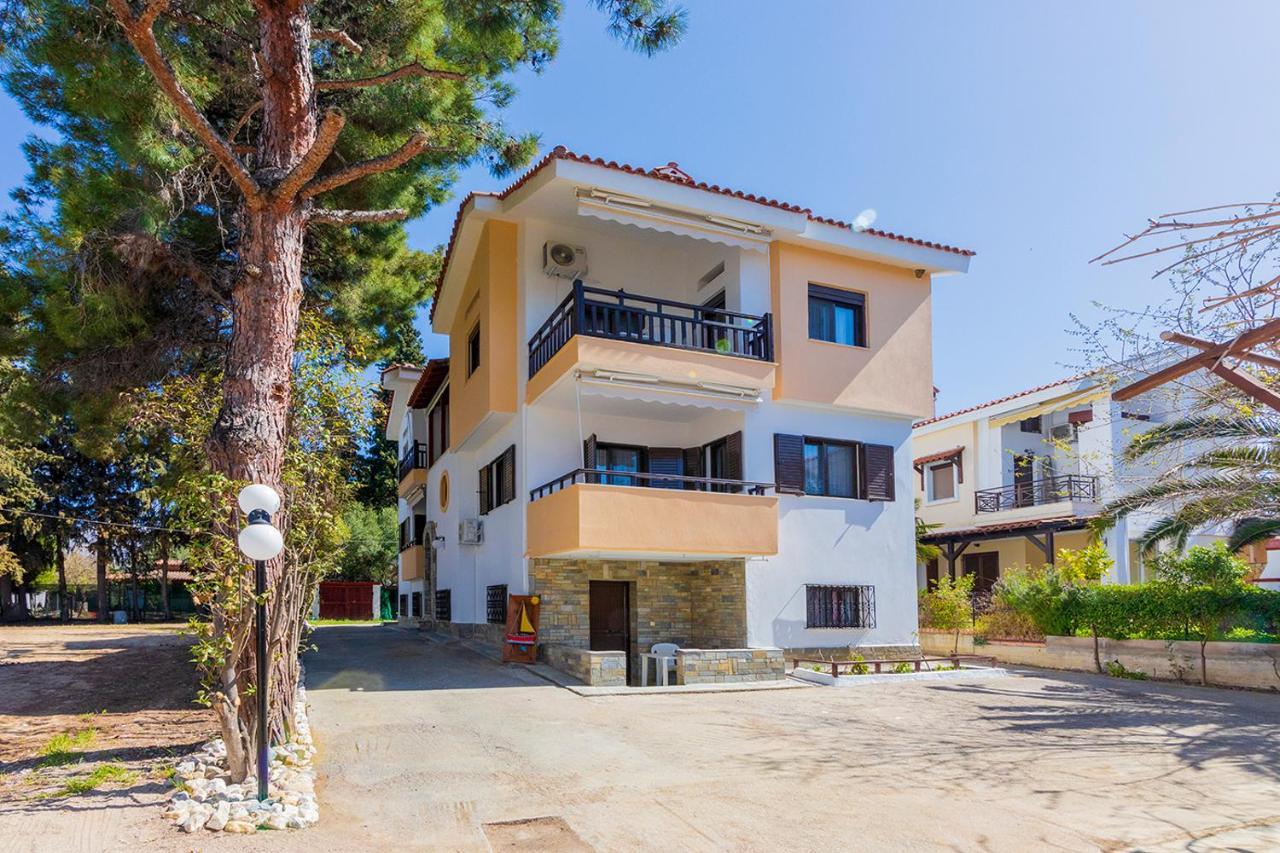 Galazia Akti Seaside Apartments 니키티 외부 사진