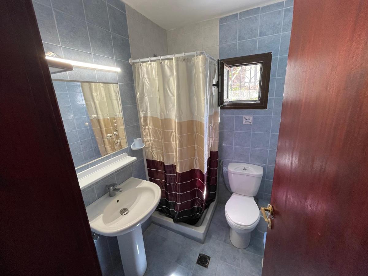 Galazia Akti Seaside Apartments 니키티 외부 사진