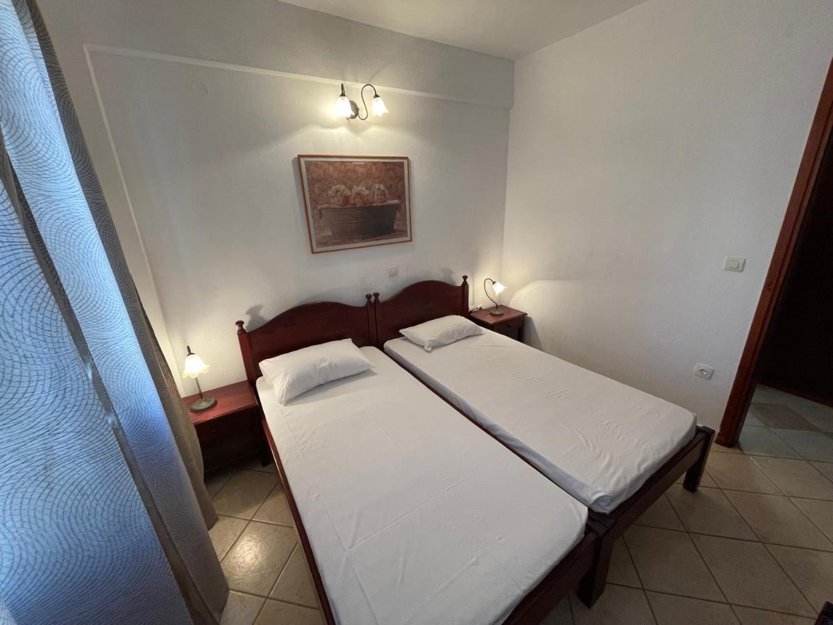 Galazia Akti Seaside Apartments 니키티 외부 사진