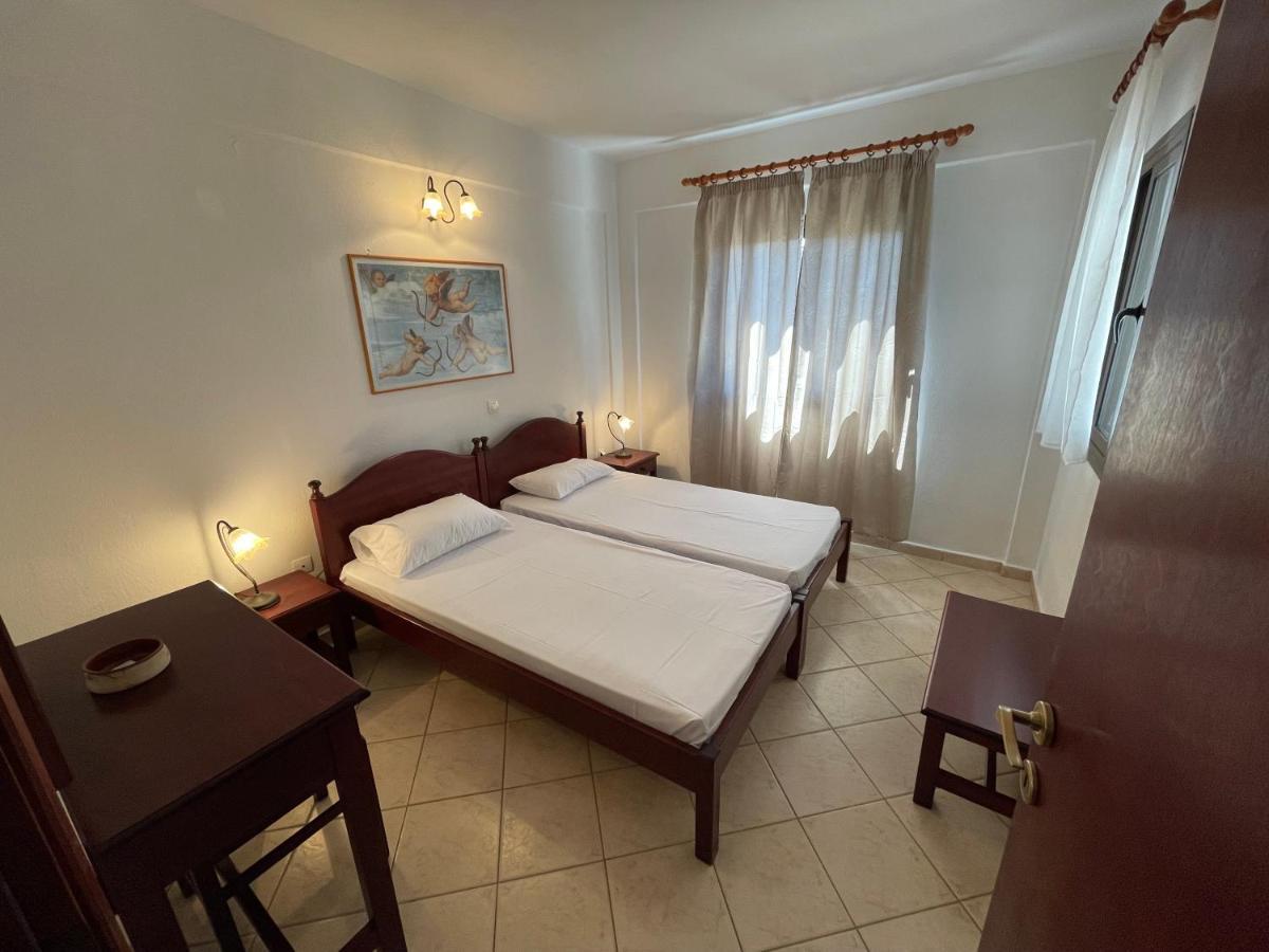 Galazia Akti Seaside Apartments 니키티 외부 사진