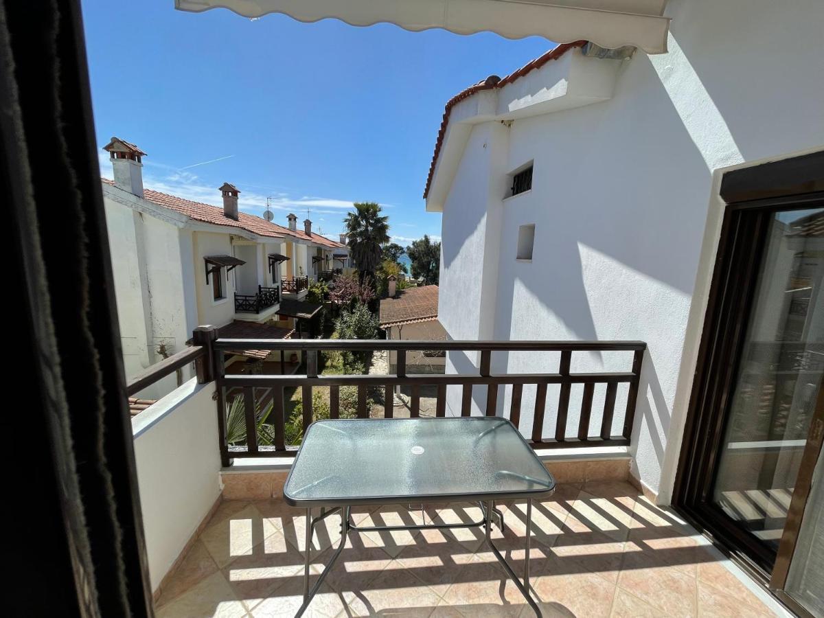 Galazia Akti Seaside Apartments 니키티 외부 사진