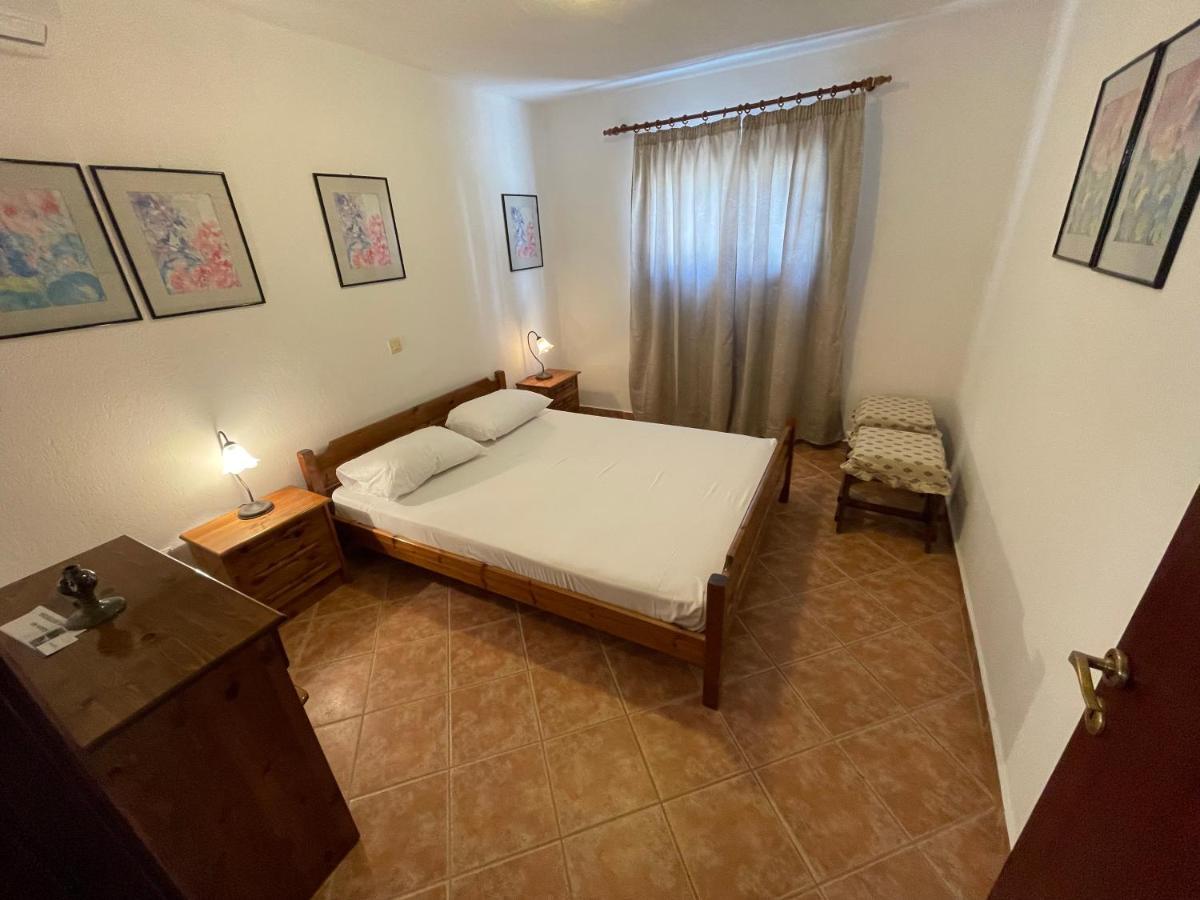 Galazia Akti Seaside Apartments 니키티 외부 사진