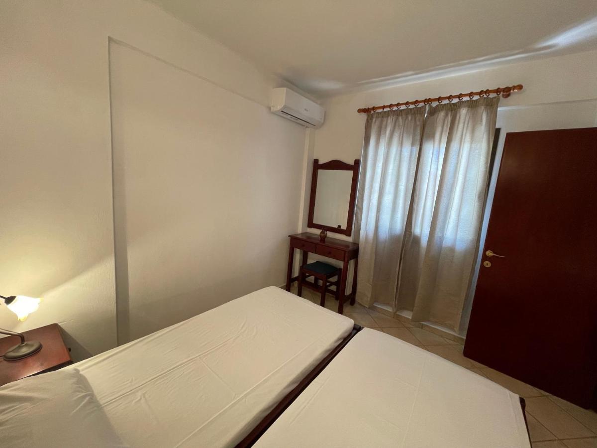 Galazia Akti Seaside Apartments 니키티 외부 사진