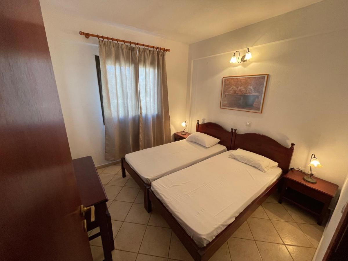 Galazia Akti Seaside Apartments 니키티 외부 사진