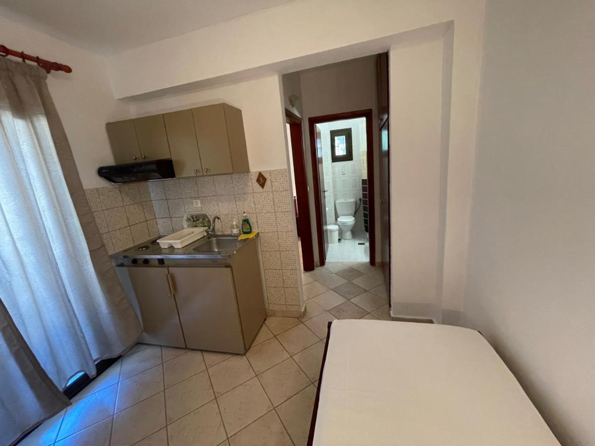 Galazia Akti Seaside Apartments 니키티 외부 사진