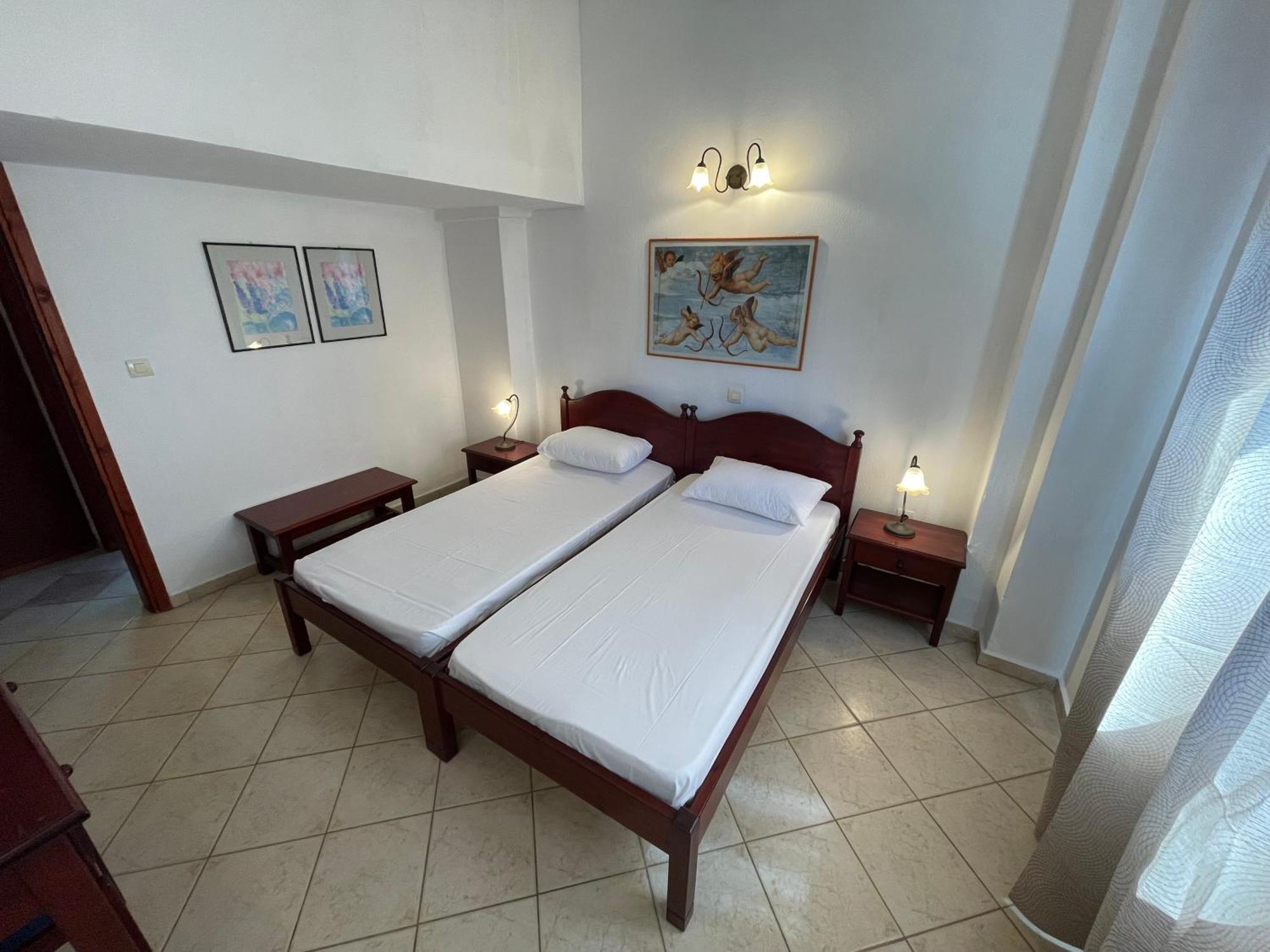 Galazia Akti Seaside Apartments 니키티 객실 사진