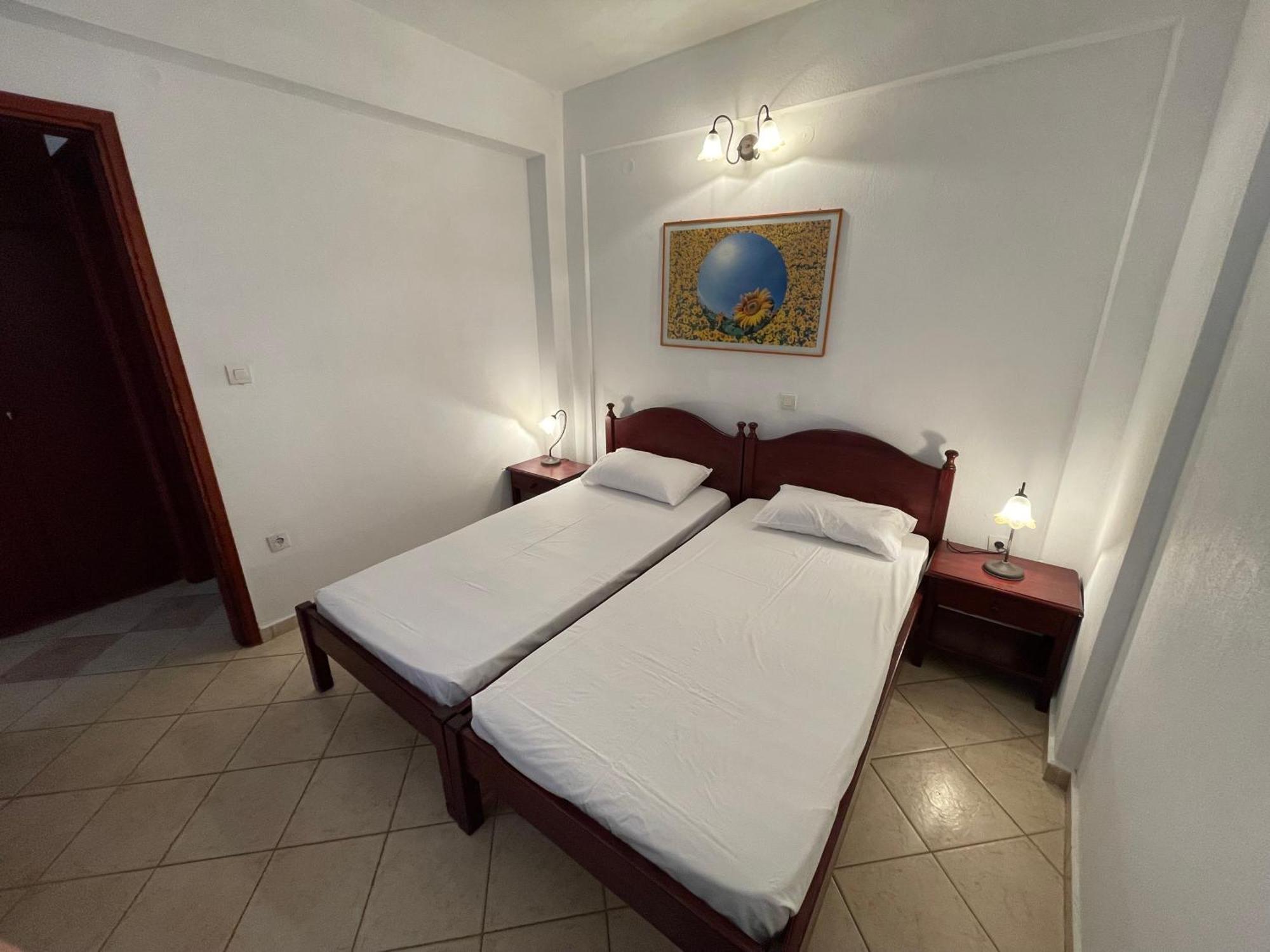 Galazia Akti Seaside Apartments 니키티 객실 사진